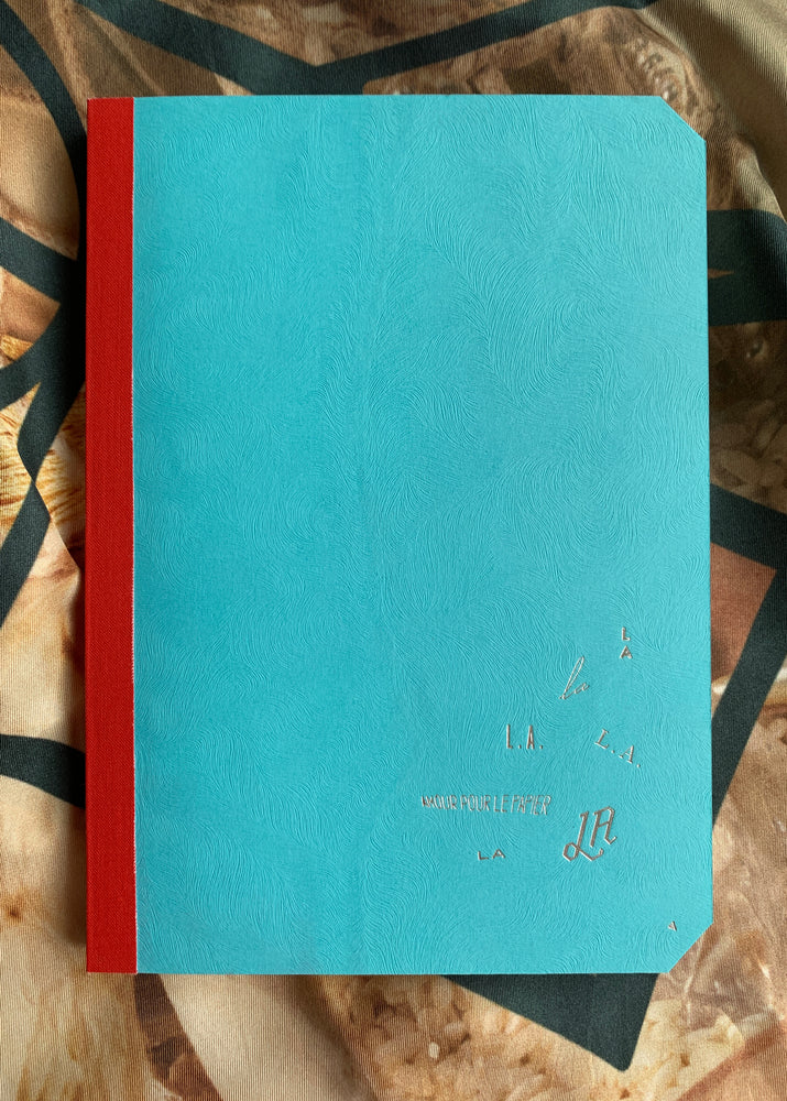 The L.A. AMOUR POUR LE PAPIER NOTEPAD A5 / BRIGHT BLUE COLTSKIN